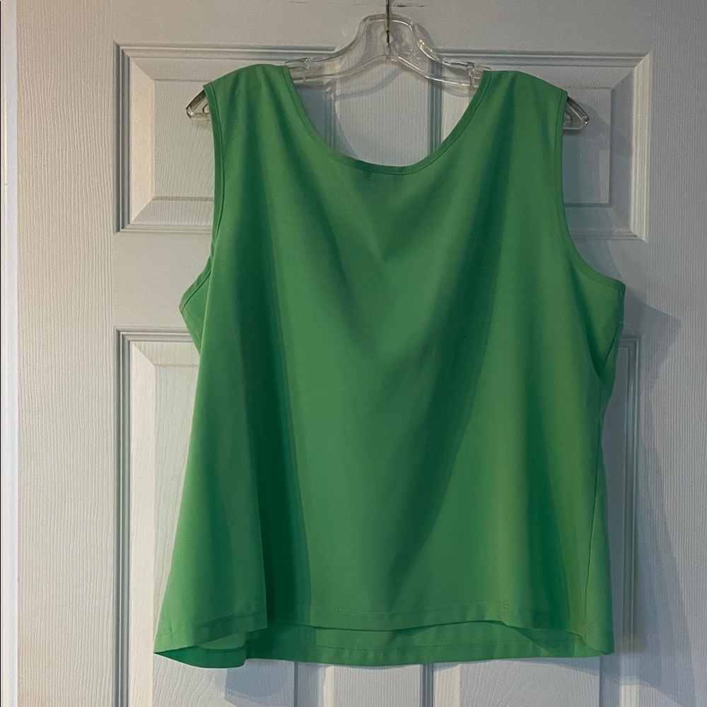 Vibrant Green Sleeveless Top - Picture 4 of 4